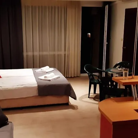 Апартамент Miramar Palace - Planeta 614 *